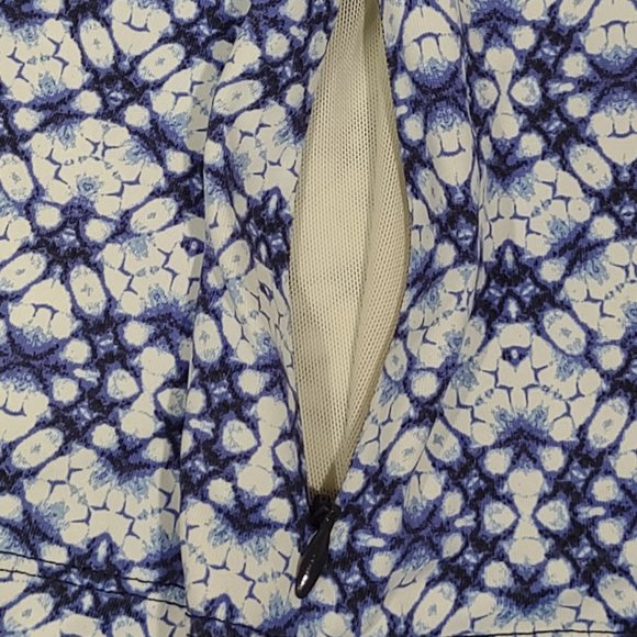 TITLE NINE ATHLETIC BLUE AND WHITE ABSTRACT PRINT, SPORTY SLINKY COOL TECH DRESS - Picture 5 of 8